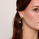 Pulley Pearl Stud Earrings