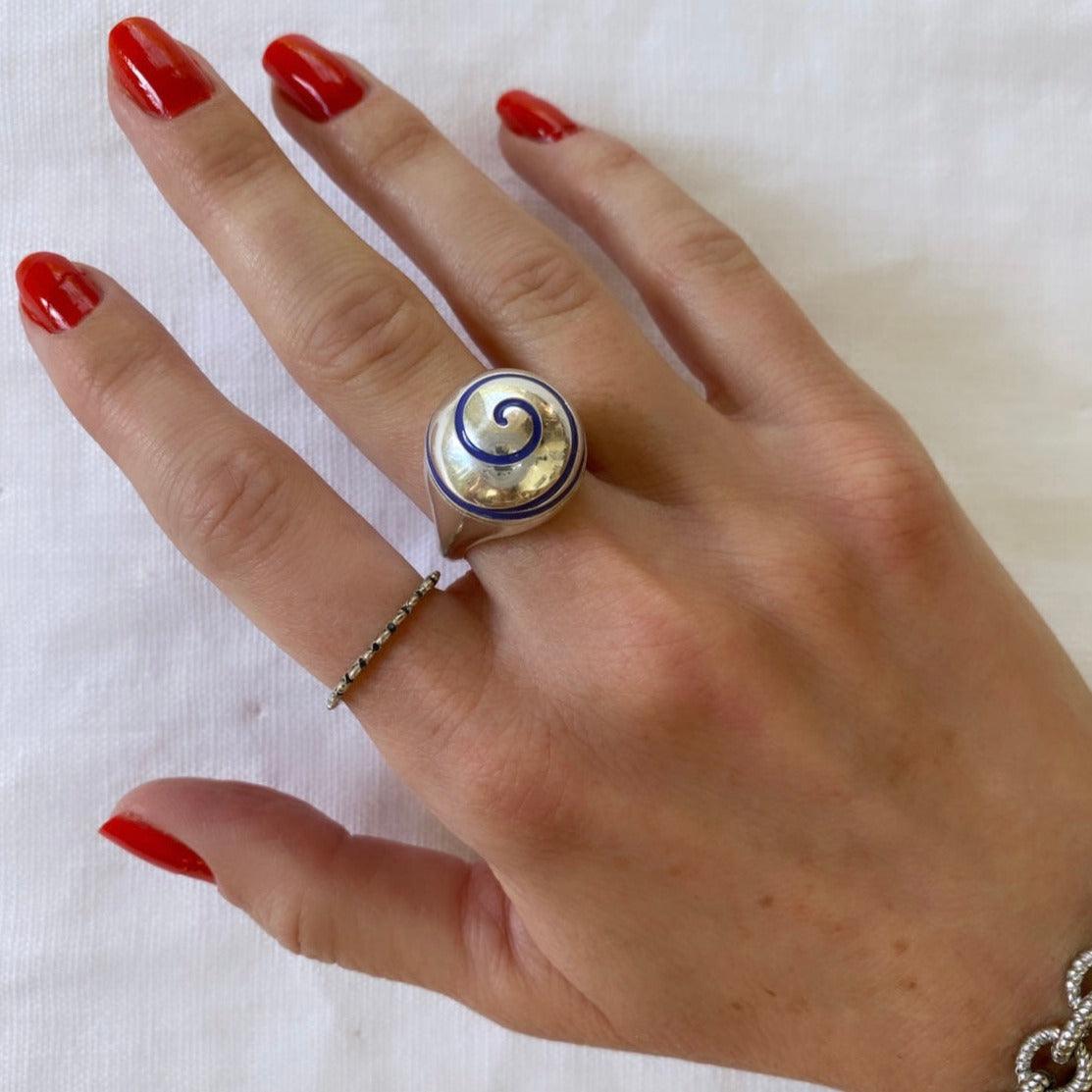 Swirl Pillbox Ring - Monbouquette